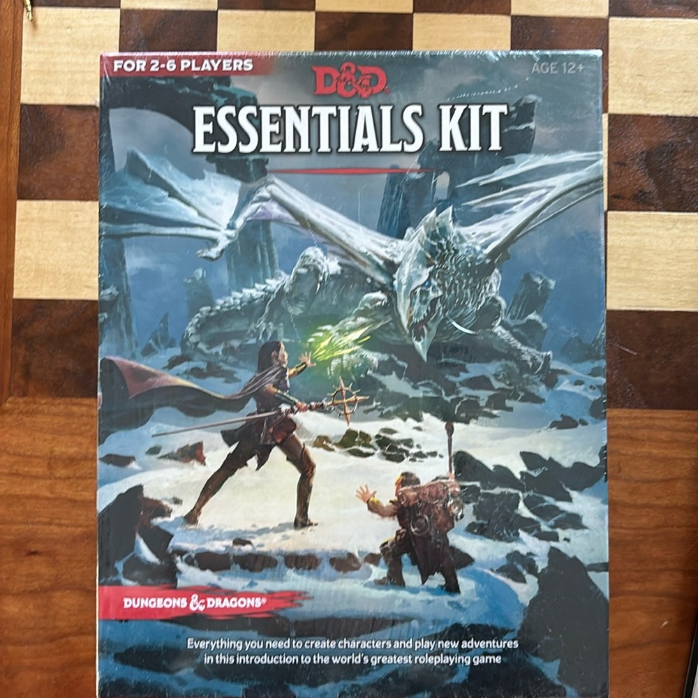 New in package Dungeons and Dragons Essentials Kit